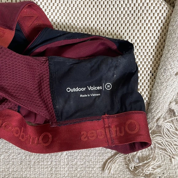 Outdoor Voices Doing Things Bra size M in maroon - Picture 3 of 3